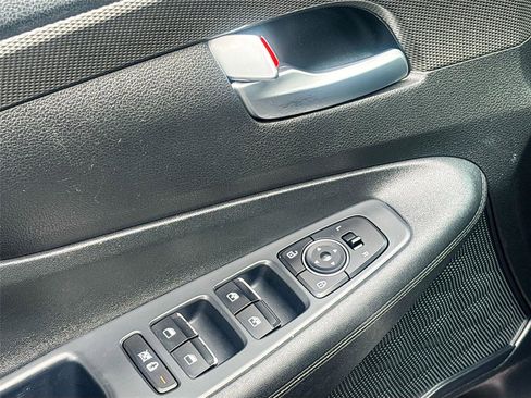 Used 2020 Hyundai Santa Fe SEL image 18