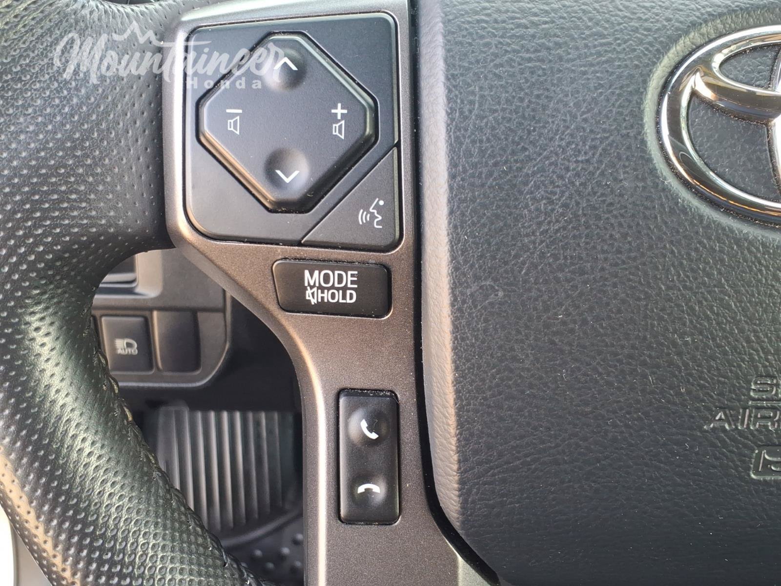 Used 2019 Toyota Tacoma TRD Sport AWD/4WD image 28