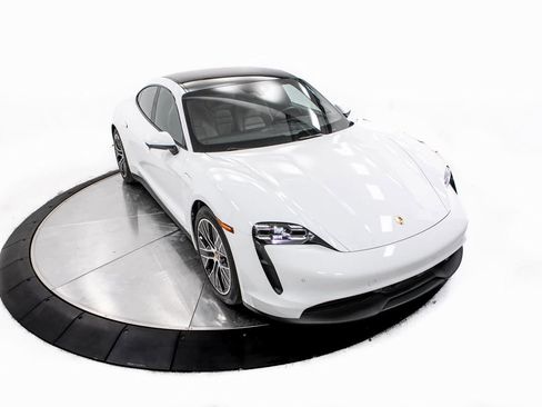 Certified 2024 Porsche Taycan image 39