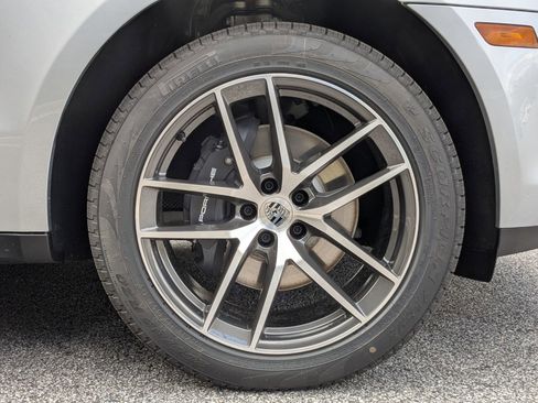 New 2026 Porsche Macan image 30