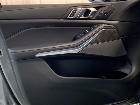 New 2026 BMW X5 xDrive40i w/ Premium Package image 10