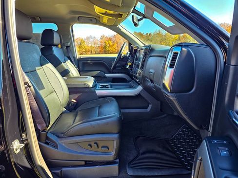 Used 2017 Chevrolet Silverado 1500 LTZ Z71 w/ LTZ Plus Package image 40