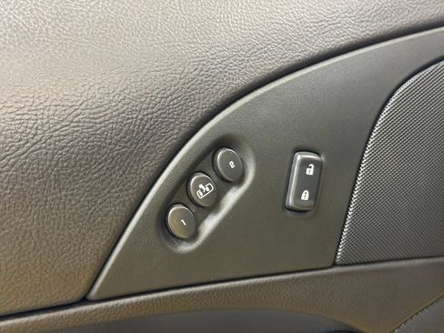 Used 2006 Chevrolet Corvette Convertible w/ Preferred Equipment Group RWD image 9