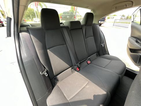 Used 2021 Toyota Corolla LE FWD image 23