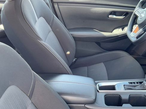 Used 2025 Nissan Sentra SV image 10