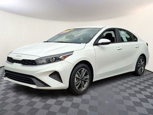 Certified 2024 Kia Forte LXS w/ LXS Technology Package image 3