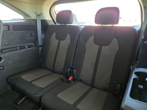 Used 2023 Kia Sorento LX AWD/4WD image 14