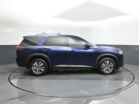 Used 2023 Nissan Pathfinder SL w/ Lighting Package (N92) image 26