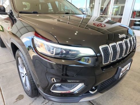 Used 2021 Jeep Cherokee Limited w/ Elite Package AWD/4WD image 8