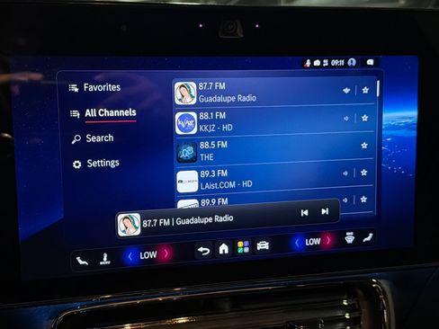 New 2027 Mercedes-Benz CLA 250+ image 16