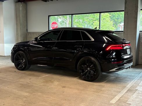 Used 2019 Audi Q8 Prestige w/ Towing Package AWD/4WD image 2