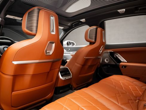 Used 2023 BMW i7 xDrive60 image 67