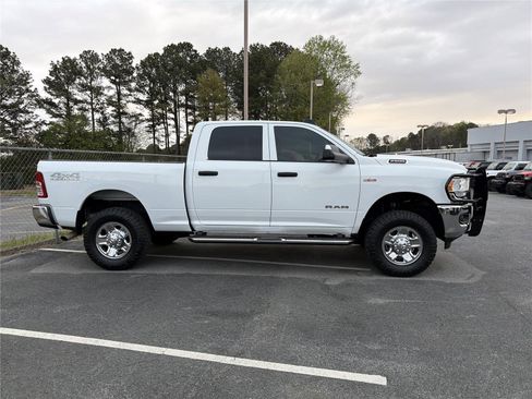 Used 2022 RAM 2500 Tradesman w/ Chrome Appearance Group image 5