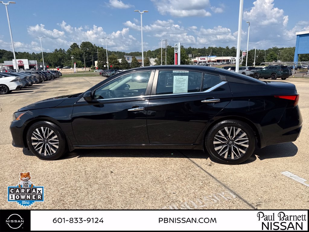 Used 2024 Nissan Altima 2.5 SV FWD image 8