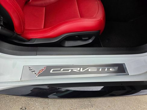 Used 2017 Chevrolet Corvette Grand Sport w/ Carbon Flash Badge Package RWD image 11
