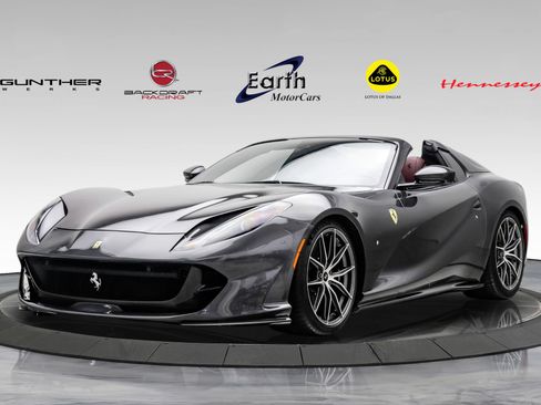 Used 2023 Ferrari 812 GTS RWD image 1