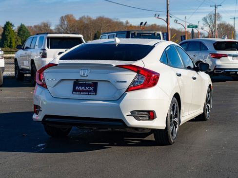 Used 2016 Honda Civic Touring image 11