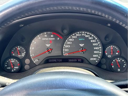 Used 2002 Chevrolet Corvette Coupe w/ Preferred Equipment Group2 RWD image 15