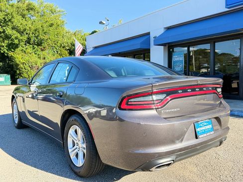 Used 2020 Dodge Charger SXT w/ Leather Interior Group RWD image 13