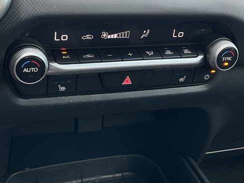 Used 2025 MAZDA CX-50 AWD 2.5 S w/ Premium Package image 34