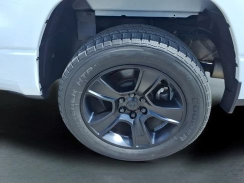 Used 2020 RAM 1500 Big Horn AWD/4WD image 10