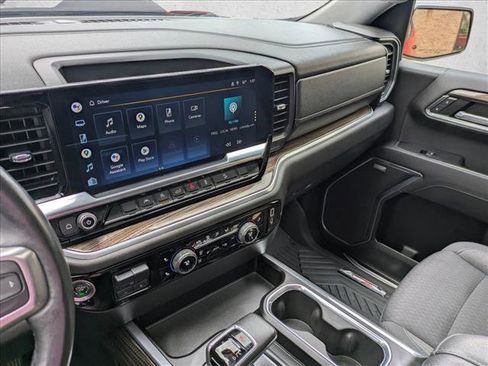 Used 2022 Chevrolet Silverado 1500 LT Trail Boss w/ Convenience Package II AWD/4WD image 13