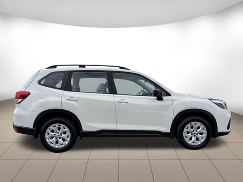 Used 2021 Subaru Forester AWD/4WD image 8