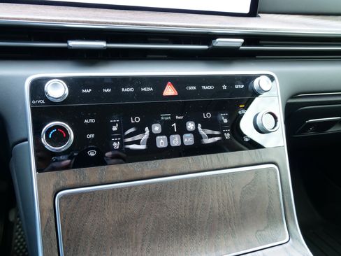 Used 2025 Genesis GV80 3.5T Advanced image 28