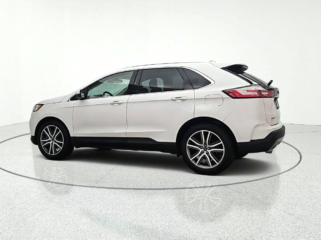 Used 2019 Ford Edge Titanium w/ Cold Weather Package AWD/4WD image 5