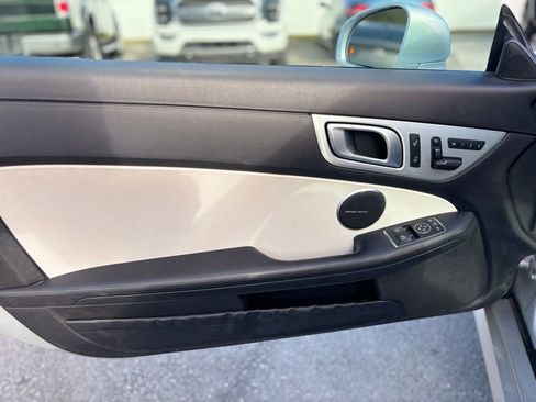 Used 2016 Mercedes-Benz SLK 300 image 9