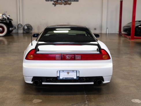Used 2003 Acura NSX T image 9