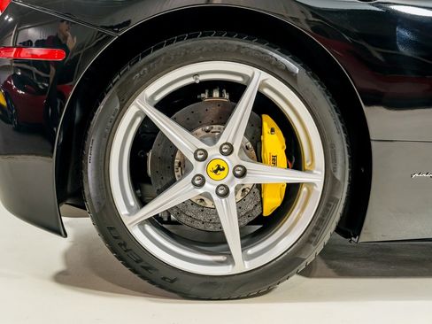 Used 2010 Ferrari 458 Italia Coupe RWD image 15