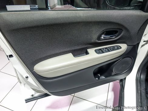 Used 2021 Honda HR-V LX image 22