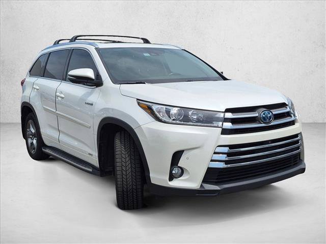 Used 2017 Toyota Highlander Limited Platinum AWD/4WD image 3