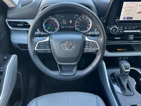 Used 2026 Toyota Highlander XLE AWD/4WD image 16
