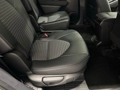 Used 2025 Toyota Highlander XSE image 59