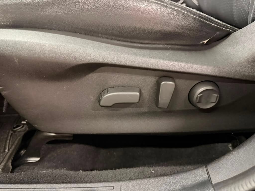 Used 2019 Subaru Forester Limited AWD/4WD image 32