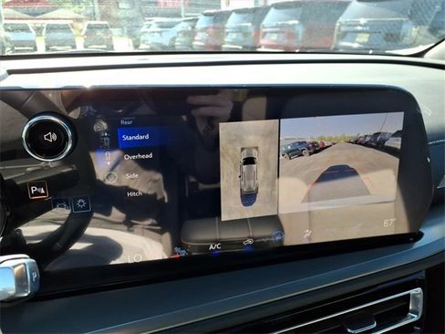 New 2026 Chevrolet Traverse LT w/ Sun and Wheel Package image 18