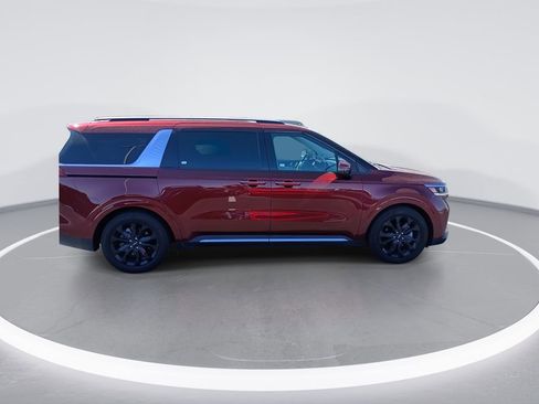 Used 2024 Kia Carnival SX Prestige image 9