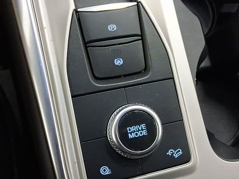 Used 2023 Ford Explorer Limited image 26