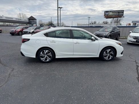 Used 2021 Subaru Legacy Premium image 8