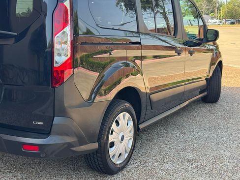 Used 2022 Ford Transit Connect XL FWD image 4