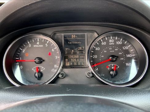 Used 2014 Nissan Rogue S w/ Convenience Package FWD image 25