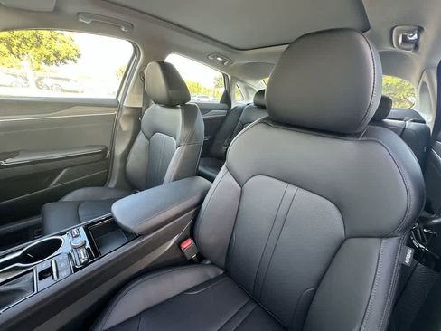 New 2026 Kia K5 EX image 14