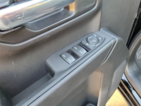 Used 2025 Chevrolet Silverado 1500 Custom image 22