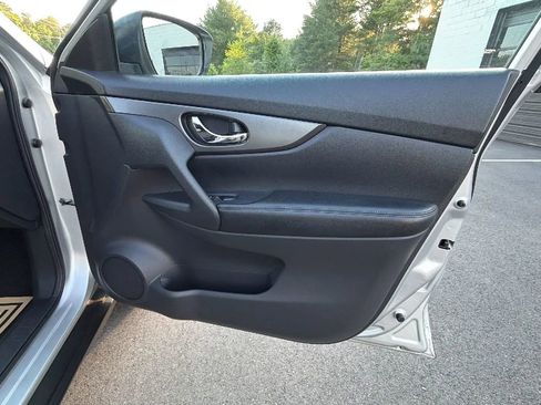 Used 2015 Nissan Rogue SV AWD/4WD image 51