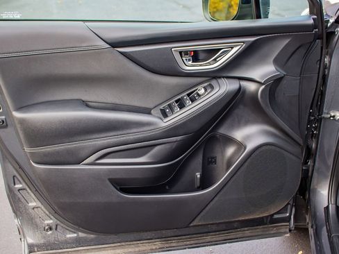 Used 2020 Subaru Forester Premium image 14