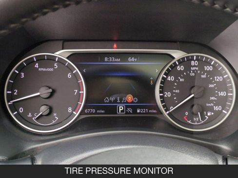Used 2025 Nissan Sentra SV w/ SV Premium Package FWD image 20