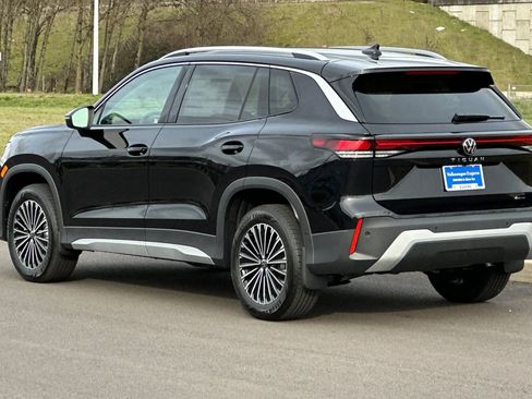 New 2026 Volkswagen Tiguan S AWD/4WD image 5
