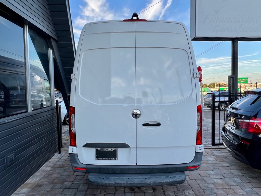 Used 2019 Freightliner Sprinter 2500 RWD image 8